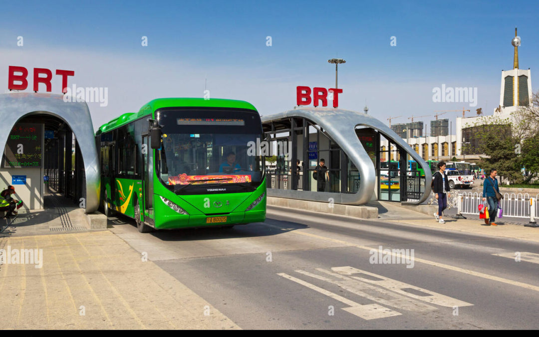 JUST IN: Policeman knocked down after shoving driver towards BRT bus